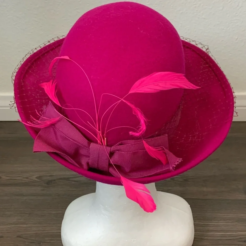 Michael Howard 100% wool hat